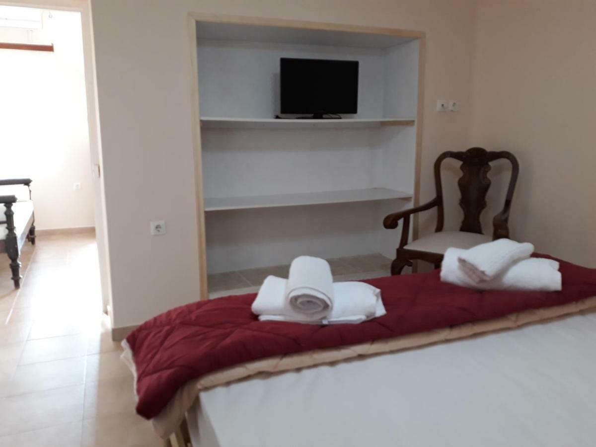 Maria Guesthouse Кинион Экстерьер фото